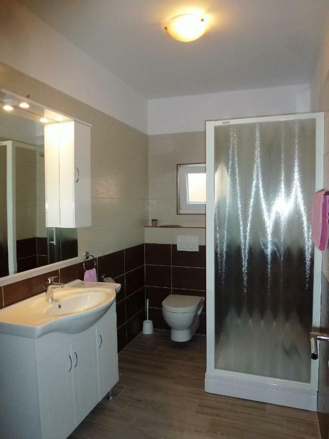 שיבניק Apartmani Slavica מראה חיצוני תמונה