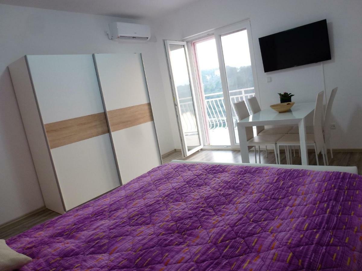 שיבניק Apartmani Slavica מראה חיצוני תמונה