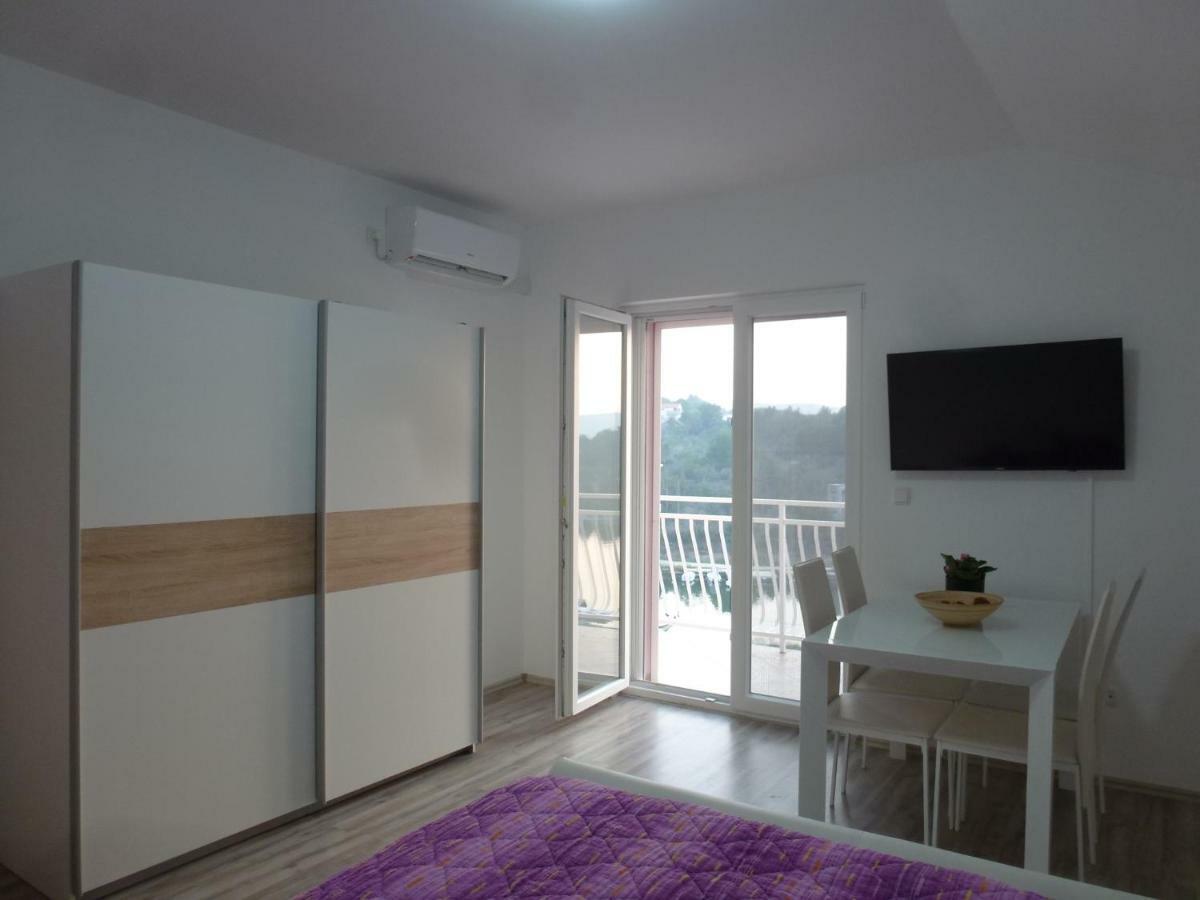 שיבניק Apartmani Slavica מראה חיצוני תמונה