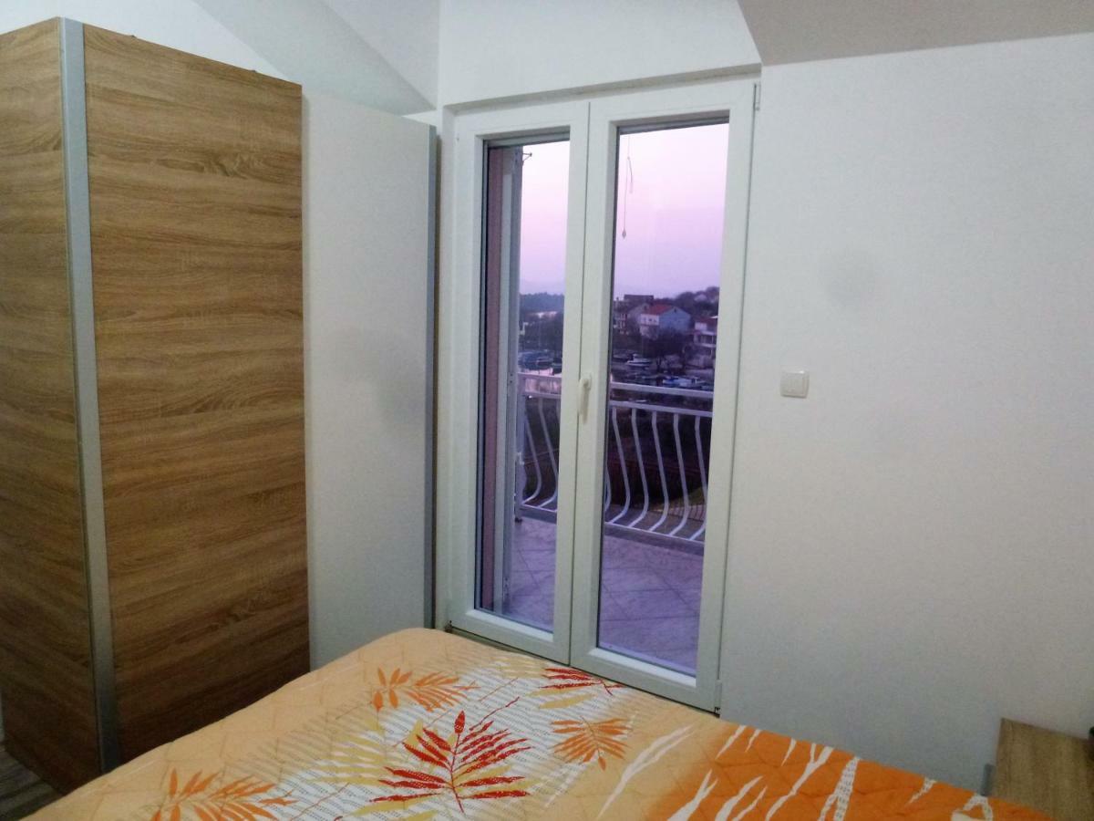 שיבניק Apartmani Slavica מראה חיצוני תמונה
