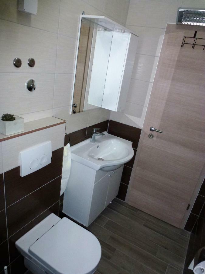 שיבניק Apartmani Slavica מראה חיצוני תמונה